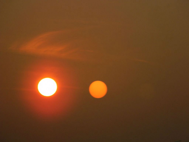 troszeczke inny wschód słońca:)dwa słoneczka