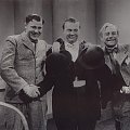Kazimierz Wajda ( Szczepko ), Stanisław Sielański, Henryk Vogelfanger ( Tońko ). Kadr z filmu " Będzie Lepiej "_1936 r.