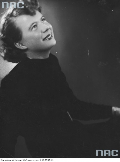 Irena Orska, aktorka, piosenkarka. Kraków_1939 r.