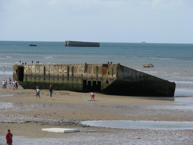 Arromanches-les-Bains postój koło muzeum lądowania