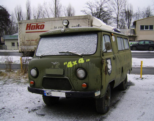 UAZ 452