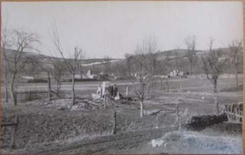 Nowosielce (pow. Sanok) 1946 - spalone domy #Nowosielce