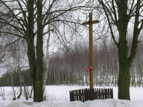 krzyż miejscowość pasmugi powiat radzyń podlaski