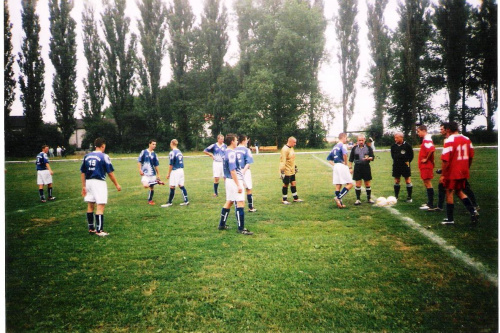 Turniej piłkarski 2001 r. Mecz Chodecz-LKS Dąbie