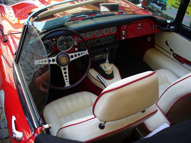 wnętrze jaguara #samochod #samochód #StareSamochody #ClassicCars