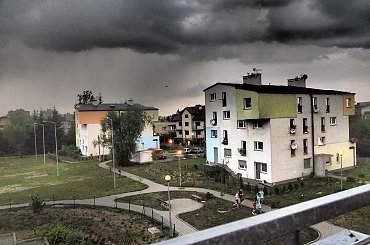 burza #blok #burza #chmury #deszcz #osiedle