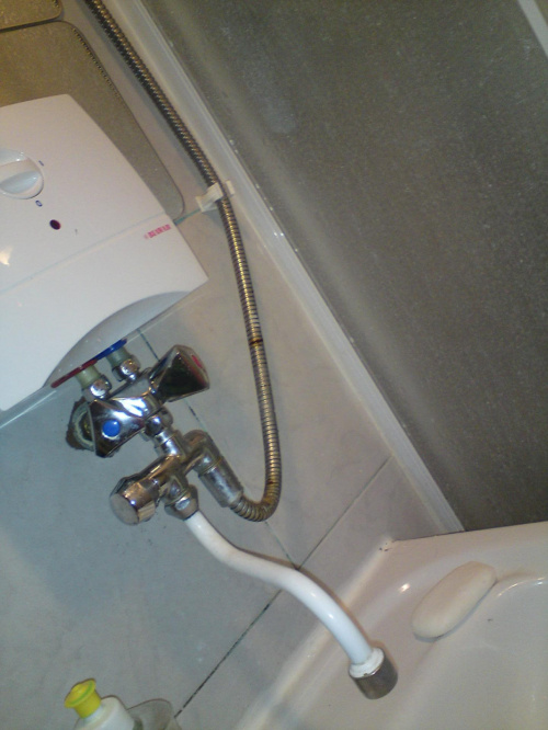 kurek od prysznica - przy umywalce, pełen komfort