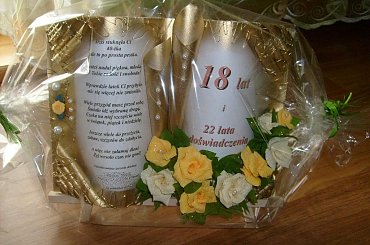 40 urodziny #bibuła #KsięgiOkolicznościowe #KwiatyZKrepiny #pamiątki #rękodzięło #zaproszenia