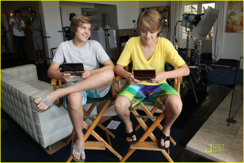 Dylan i Cole Sprouse - stopy:D