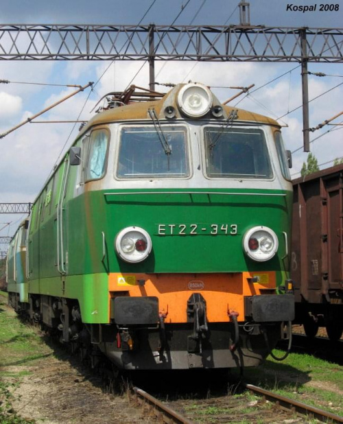21.08.2008 ET22-343 (ZT Ostrów Wlkp) stoi na odstawczym torze (żeberku) dla lokomotyw i czeka na pociąg towarowy z Niemiec.