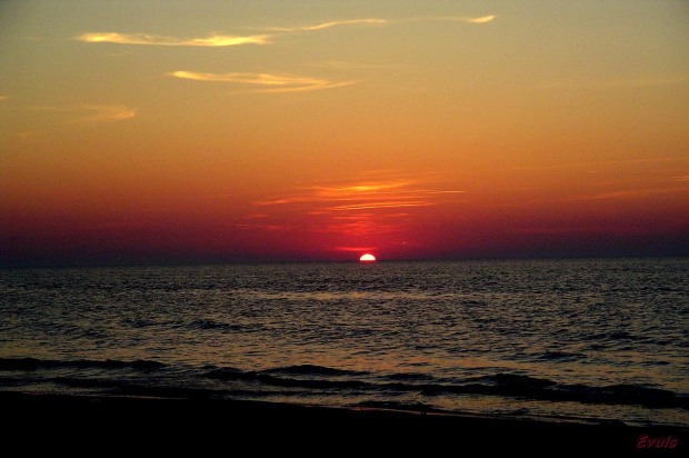 Zachód słońca nad morzem Bałtyckim #ZachódSłońca #Bałtyk #morze