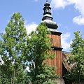 Kościół p.w. Świętych Apostołów Szymona i Judy Tadeusza w Łętowni z lat 1760-1765. Wieża zwieńczona hełmem baniastym z latarnią. #kościoły #ArchitekturaDrewniana