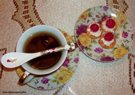 Herbatka różana
Przepisy do zdjęć zawartych w albumie można odszukać na forum GarKulinar .
Tu jest link
http://garkulinar.jun.pl/index.php
Zapraszam. #herbata #napoje #kulinaria #gotowanie #PrzepisyKulinarne