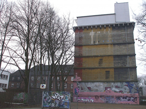 I.2009 Hamburg - Ottensen Dawny bunkier, przy szpitalu dzieciecym