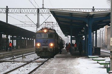 04.02.2009r|Siódemka z pociągiem Ex Klimczok na stacji Iława Główna. #EP07 #siódemka #jagódka #PKP #stacja #IławaGłówna