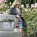 MK leaving a friends house in Hollywood-paprazzi lipiec 2008