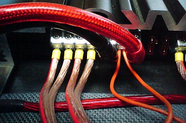 #Carpower4400 #wzmacniacz