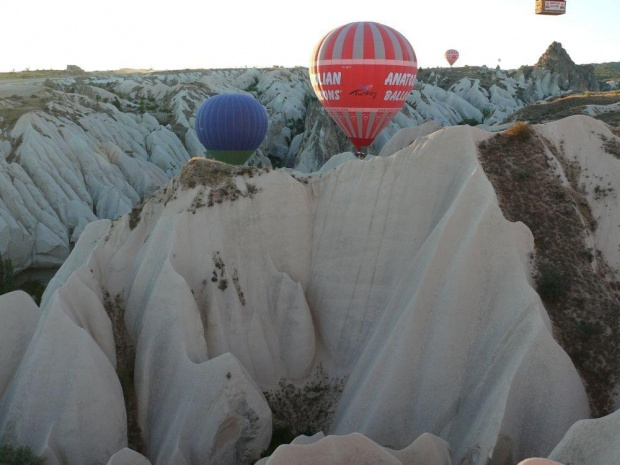 Kapadocja - lot balonem
Więcej zdjęć i opisów na stronie:
http://obiezyswiat.org/index.php?gallery=2316 #Turcja #Kapadocja #Balony