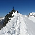 Ostatnie kroki granią na szczyt. #wakacje #góry #Alpy #lodowiec #treking #Szwajcaria #Allalin