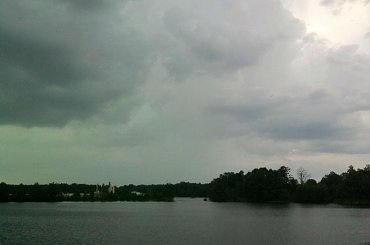 wyparawy nad jezioro #chmury #jeziora #pejzaże #widoki #woda