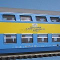 Wagon piętrowy kolei Przewozy Regionalne serii Bmnopux (dawniej Bdhpumn PKP) w skali 1:87