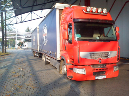 Renault Premium 440 DXi