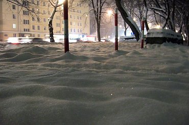 Granica dwóch światów #Warszawa #ParkSkaryszewski #UlWaszyngtona #zima #śnieg #noc